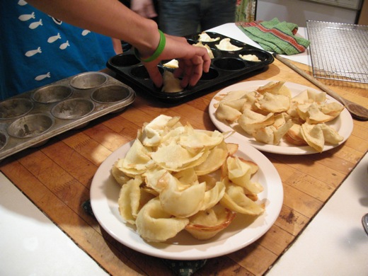 two plates of the final fortune cookies