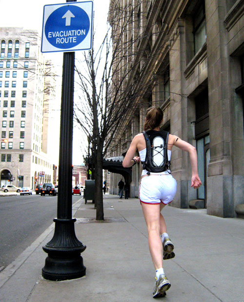 kanarinka_154,000Breaths_running