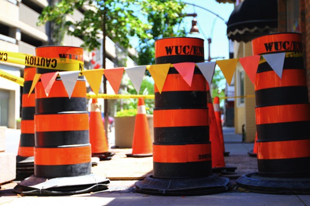 Spontaneous Guerilla bunting at construction site on Pelissier (1)